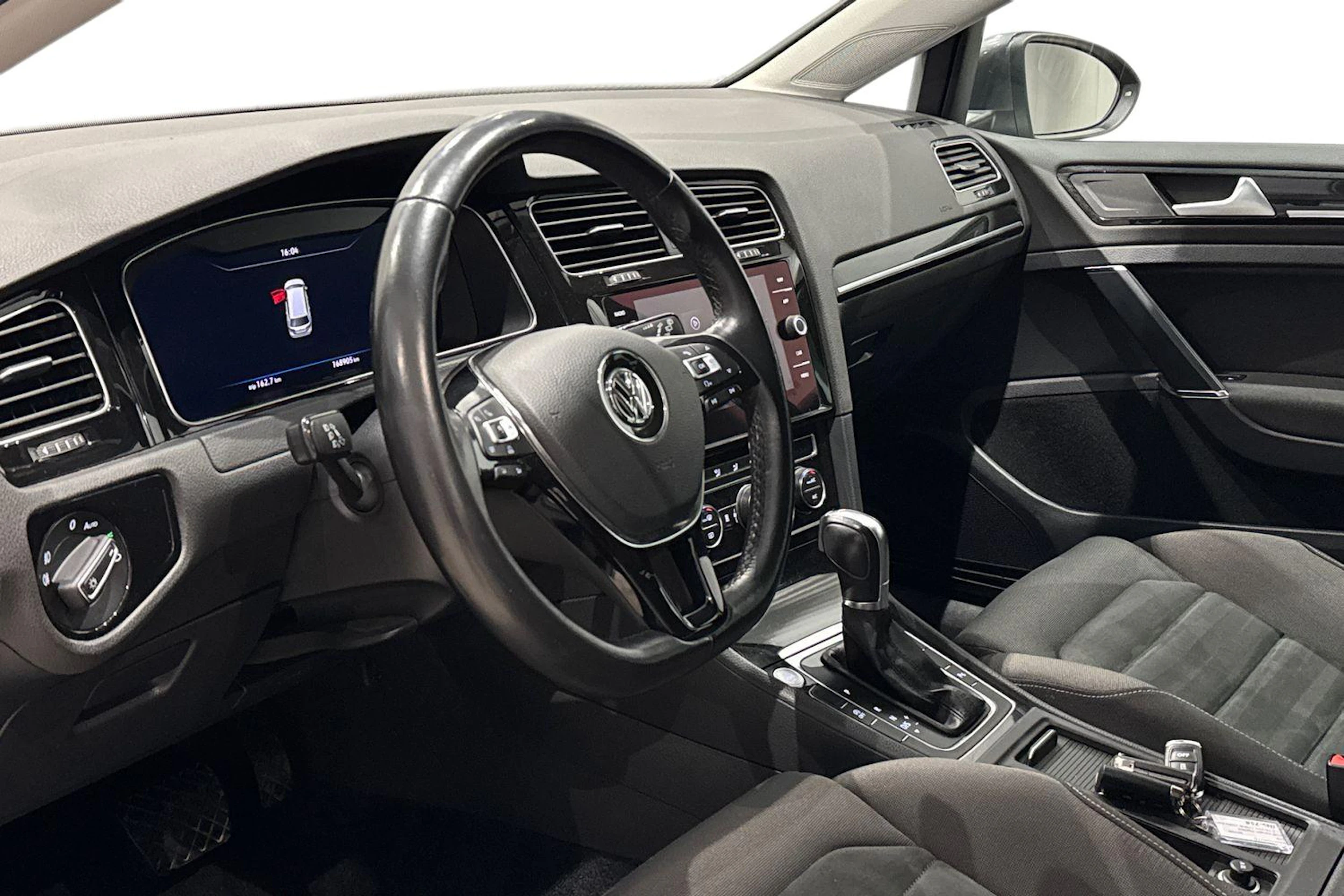 harmaa Volkswagen Golf 2018 kuva 8.