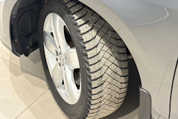 harmaa Volkswagen Golf 2018 kuva 13.