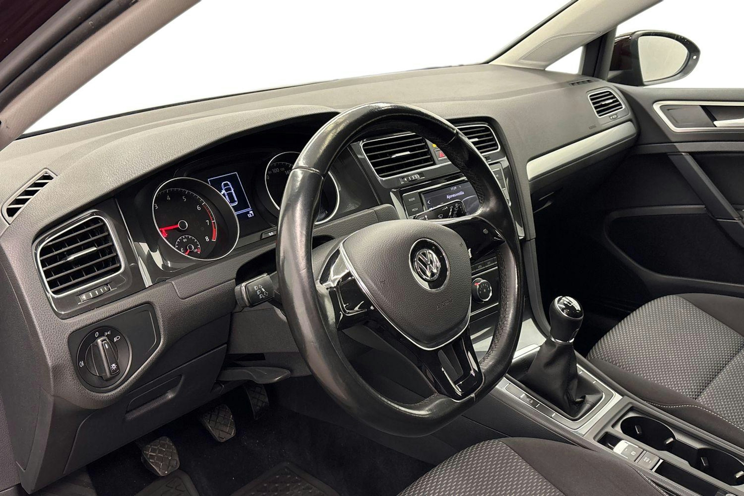 musta Volkswagen Golf 2018 kuva 7.