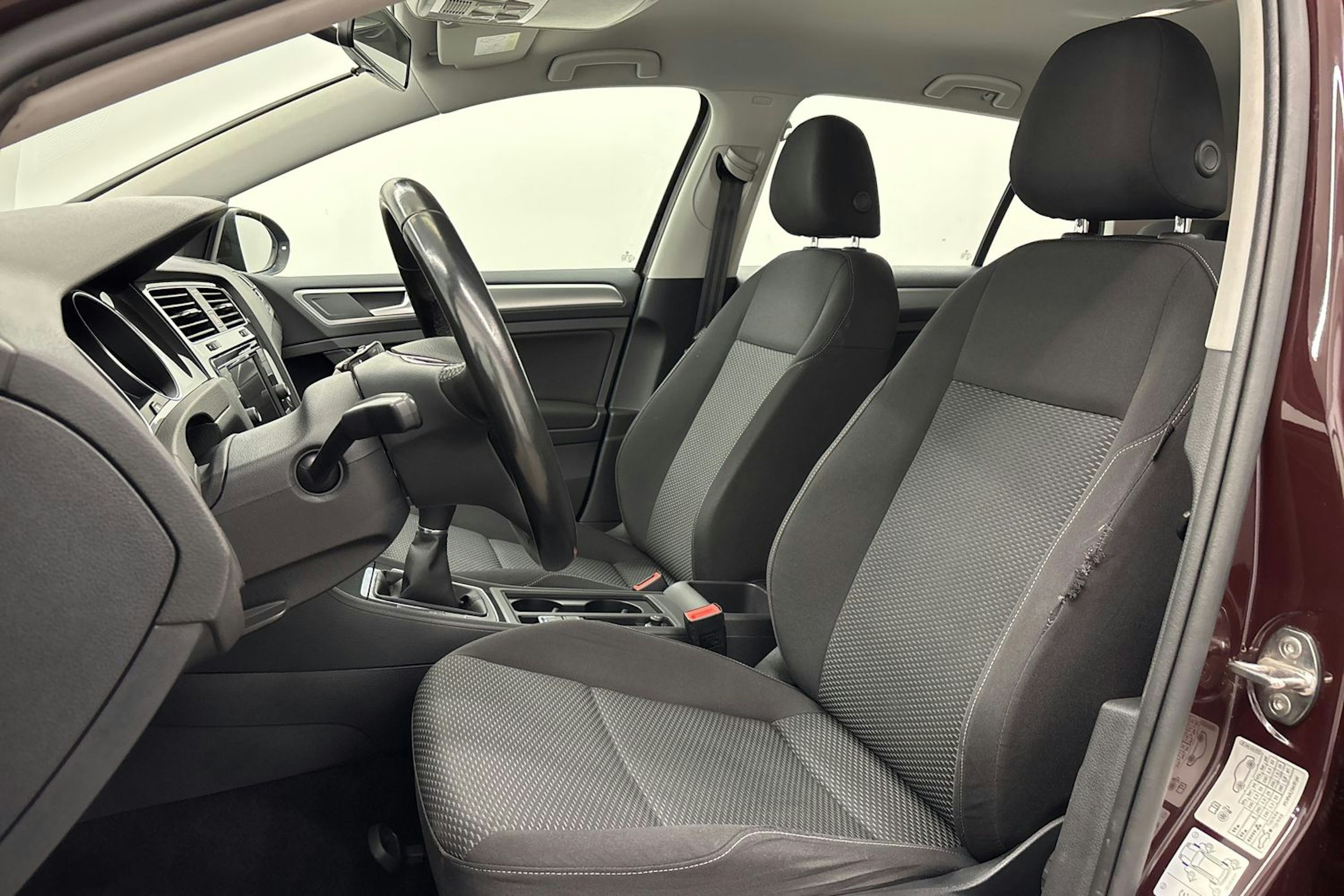 musta Volkswagen Golf 2018 kuva 14.