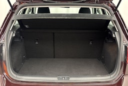 musta Volkswagen Golf 2018 kuva 18.