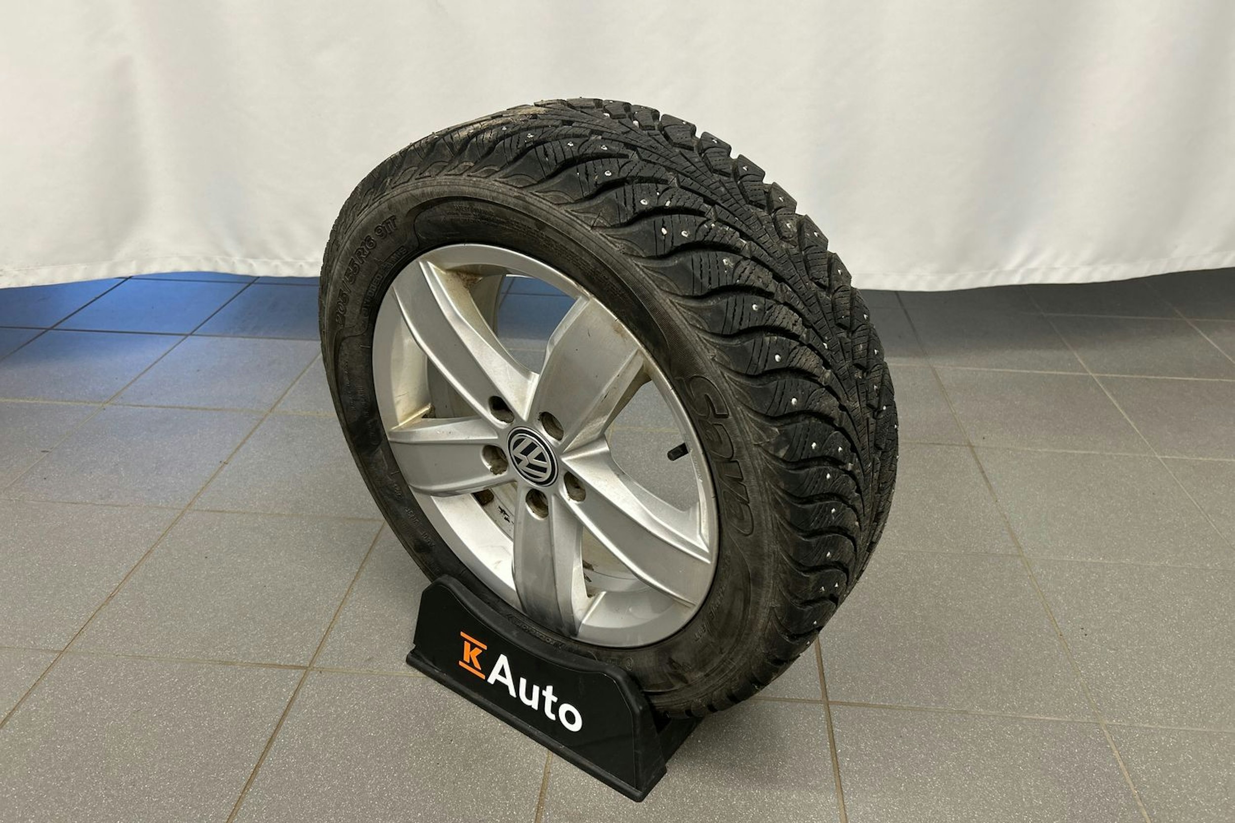 sininen Volkswagen Golf 2018 kuva 15.