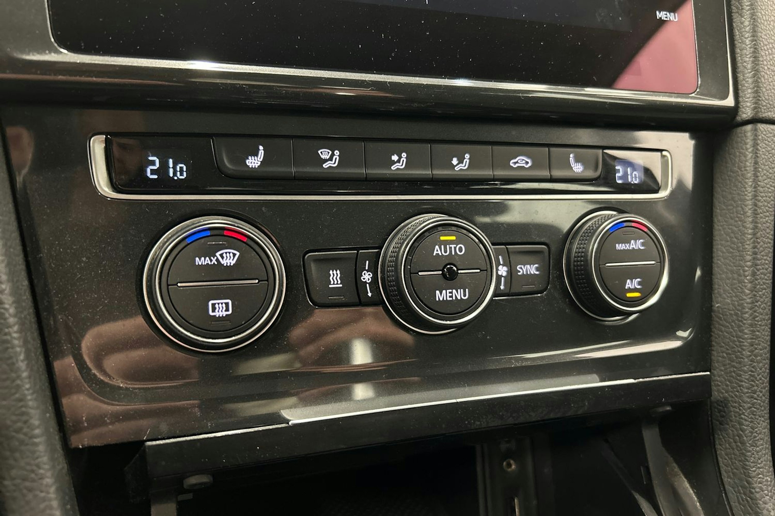 sininen Volkswagen Golf 2018 kuva 25.