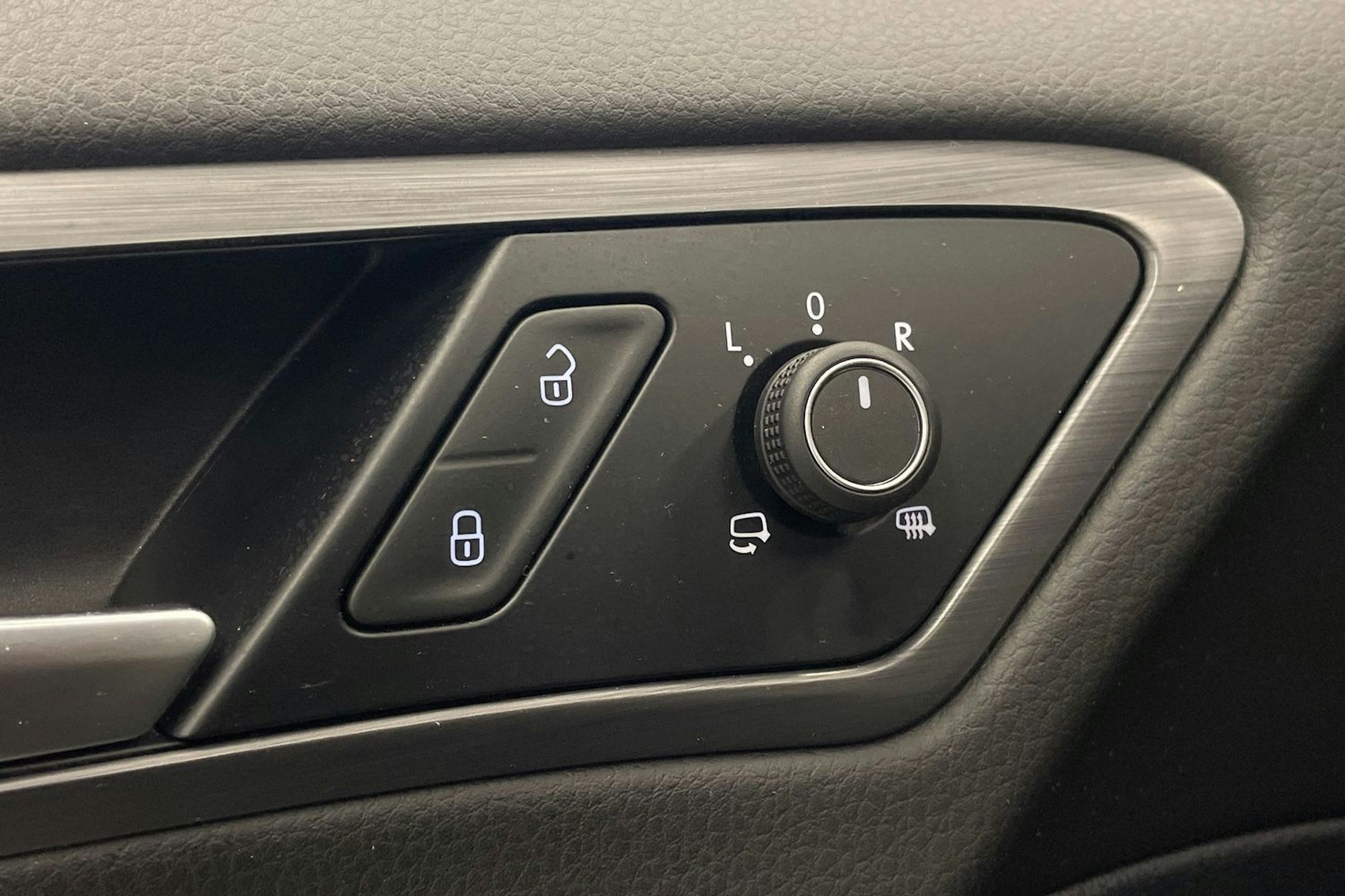 harmaa Volkswagen Golf 2018 kuva 16.