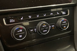 harmaa Volkswagen Golf 2018 kuva 21.