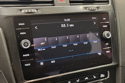 harmaa Volkswagen Golf 2018 kuva 22.
