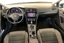 harmaa Volkswagen Golf 2018 kuva 9.