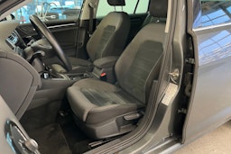 harmaa Volkswagen Golf 2018 kuva 21.