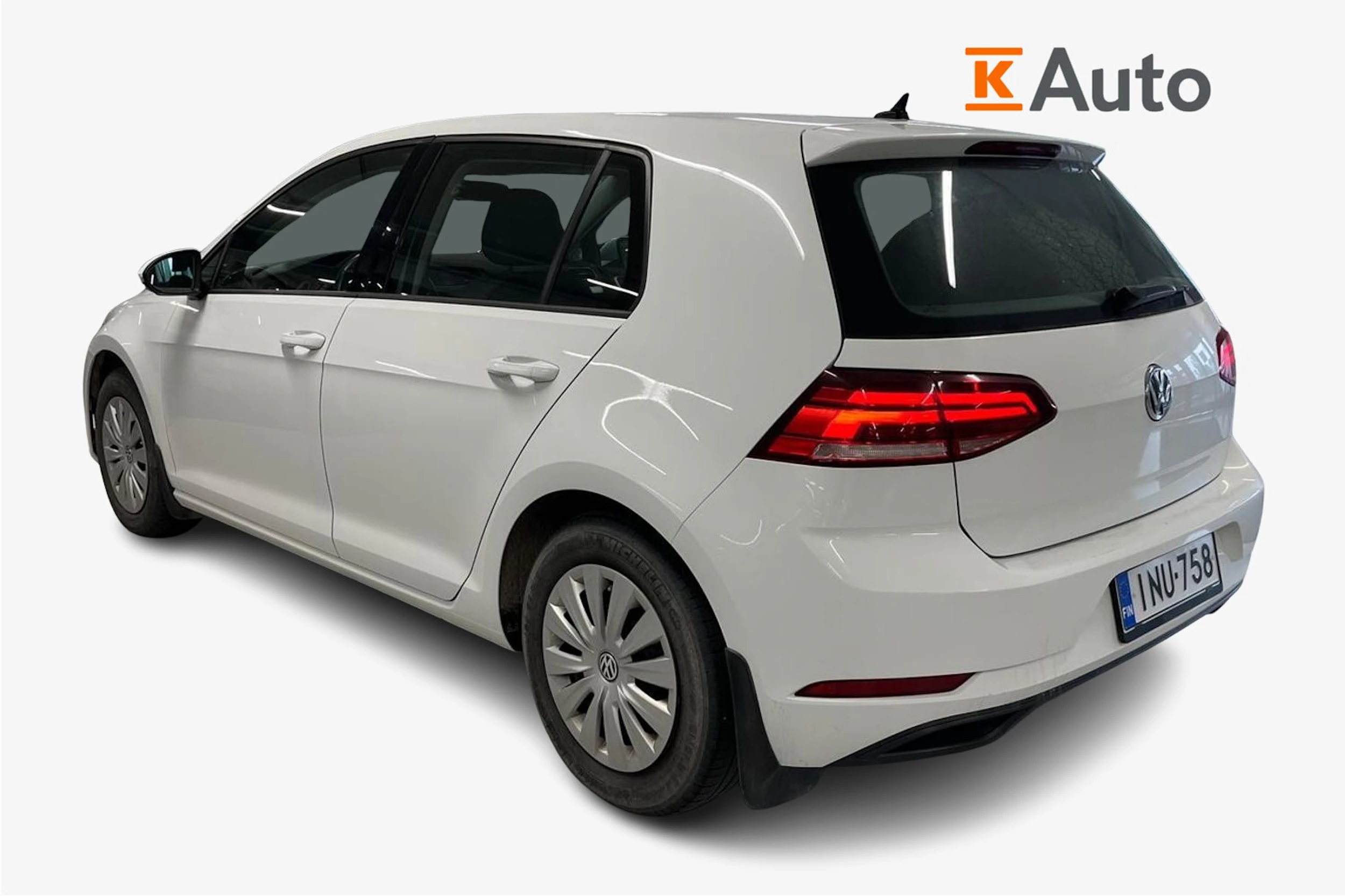 valkoinen Volkswagen Golf 2018 kuva 2.