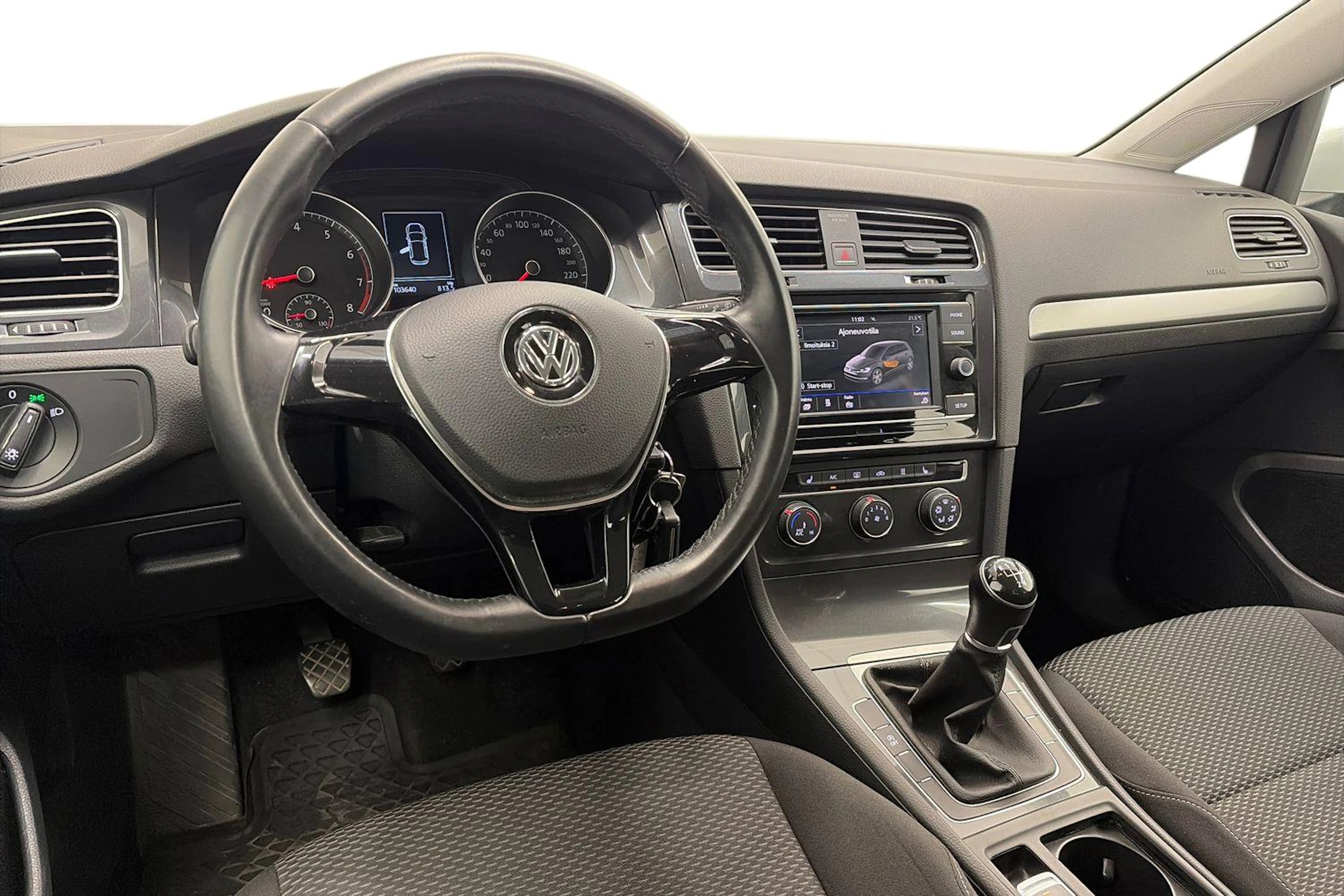 valkoinen Volkswagen Golf 2018 kuva 6.