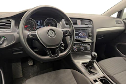 valkoinen Volkswagen Golf 2018 kuva 6.