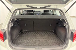 valkoinen Volkswagen Golf 2018 kuva 11.