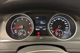 valkoinen Volkswagen Golf 2018 kuva 13.