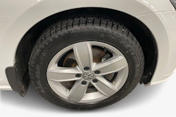 valkoinen Volkswagen Golf 2018 kuva 9.