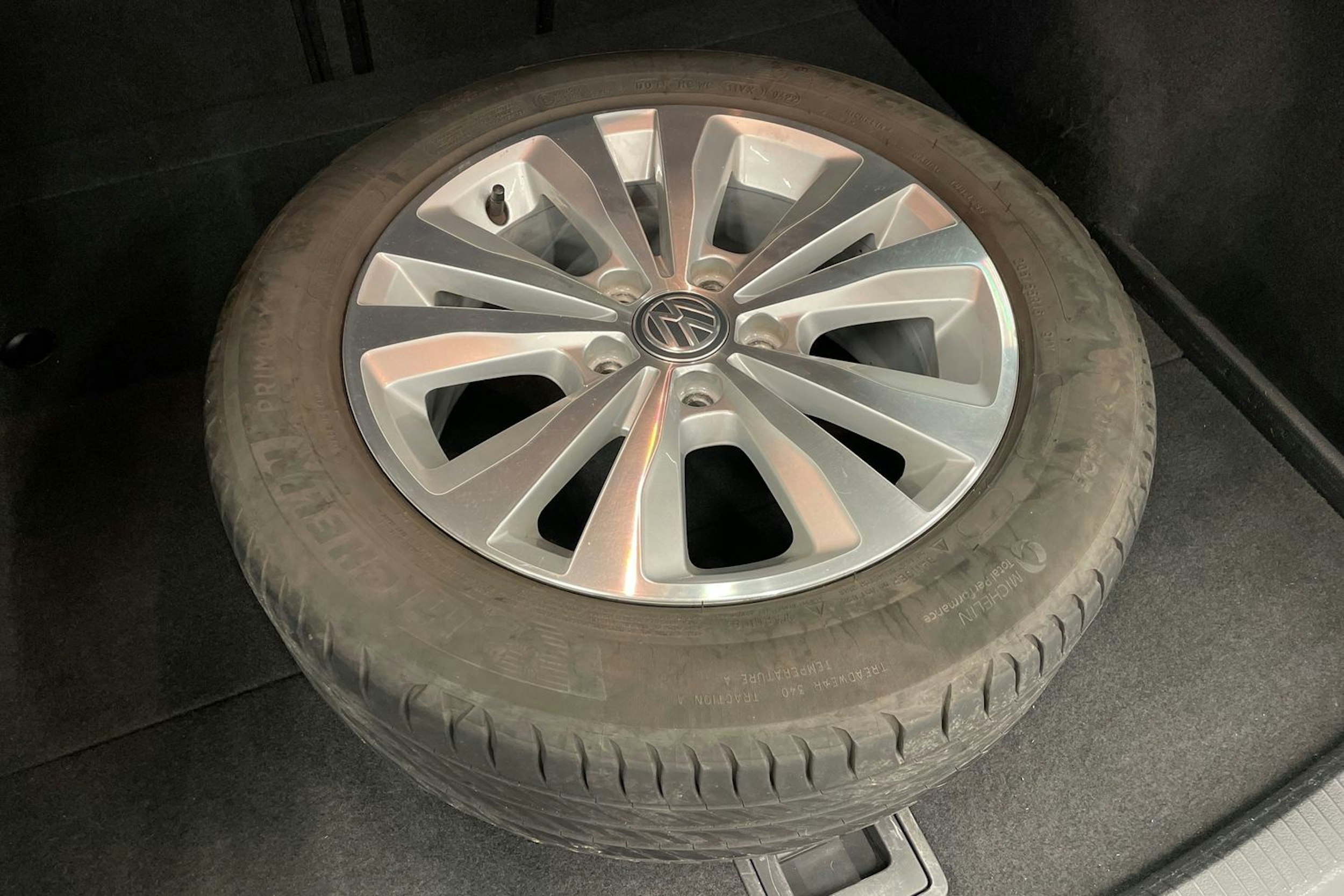 valkoinen Volkswagen Golf 2018 kuva 10.