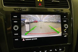 valkoinen Volkswagen Golf 2018 kuva 11.