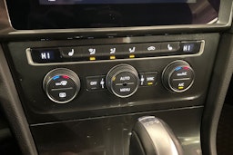 valkoinen Volkswagen Golf 2018 kuva 14.