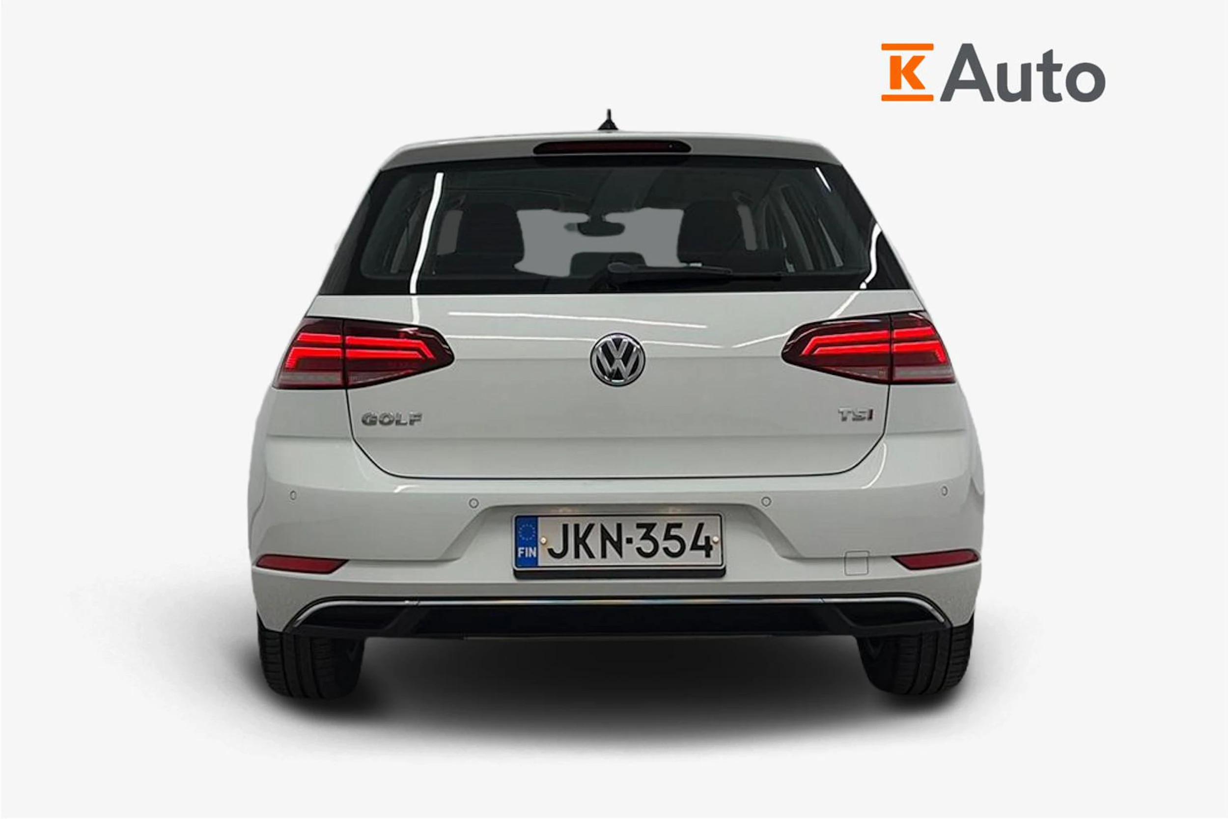 valkoinen Volkswagen Golf 2018 kuva 4.