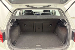 valkoinen Volkswagen Golf 2018 kuva 15.