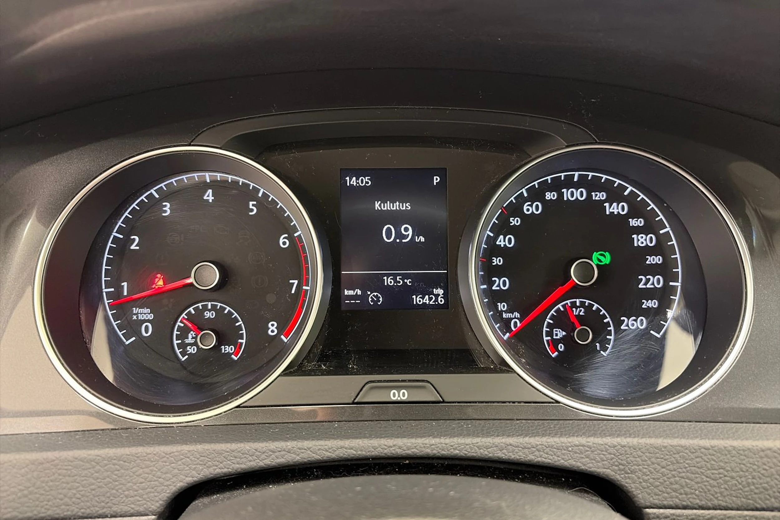 valkoinen Volkswagen Golf 2018 kuva 17.