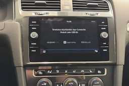 valkoinen Volkswagen Golf 2018 kuva 21.
