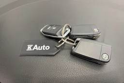 valkoinen Volkswagen Golf 2018 kuva 27.