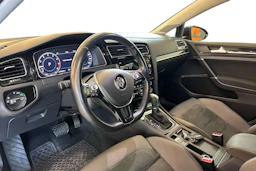 musta Volkswagen Golf 2018 kuva 6.