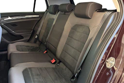 musta Volkswagen Golf 2018 kuva 8.