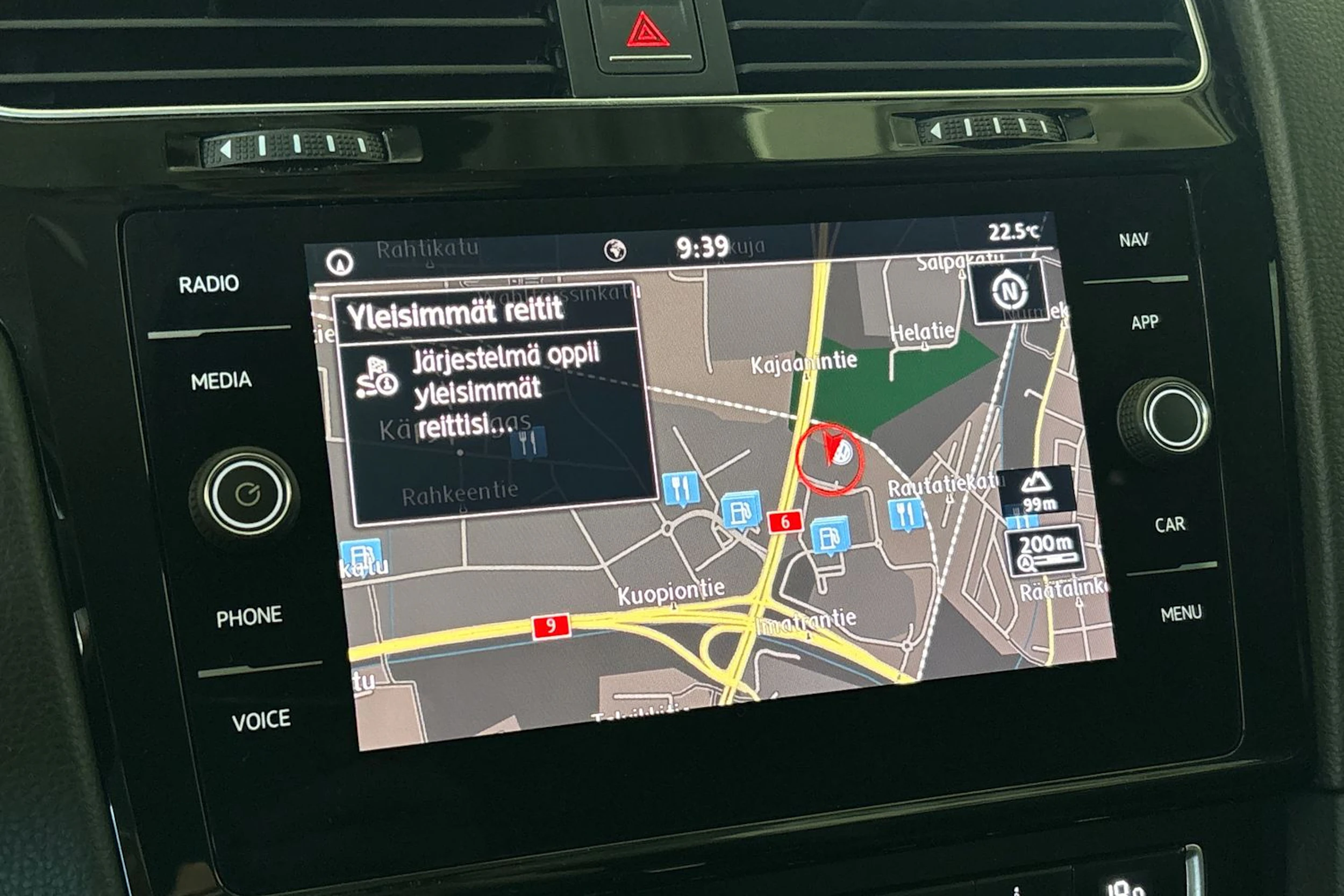 musta Volkswagen Golf 2018 kuva 16.