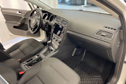 Valkoinen Volkswagen GOLF 2018 kuva 20.