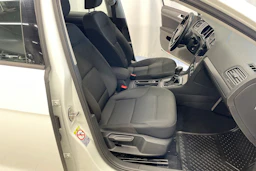 Valkoinen Volkswagen GOLF 2018 kuva 21.