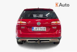 punainen Volkswagen Golf 2018 kuva 4.