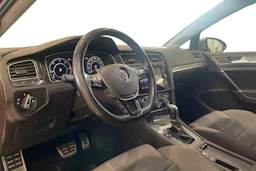 punainen Volkswagen Golf 2018 kuva 8.