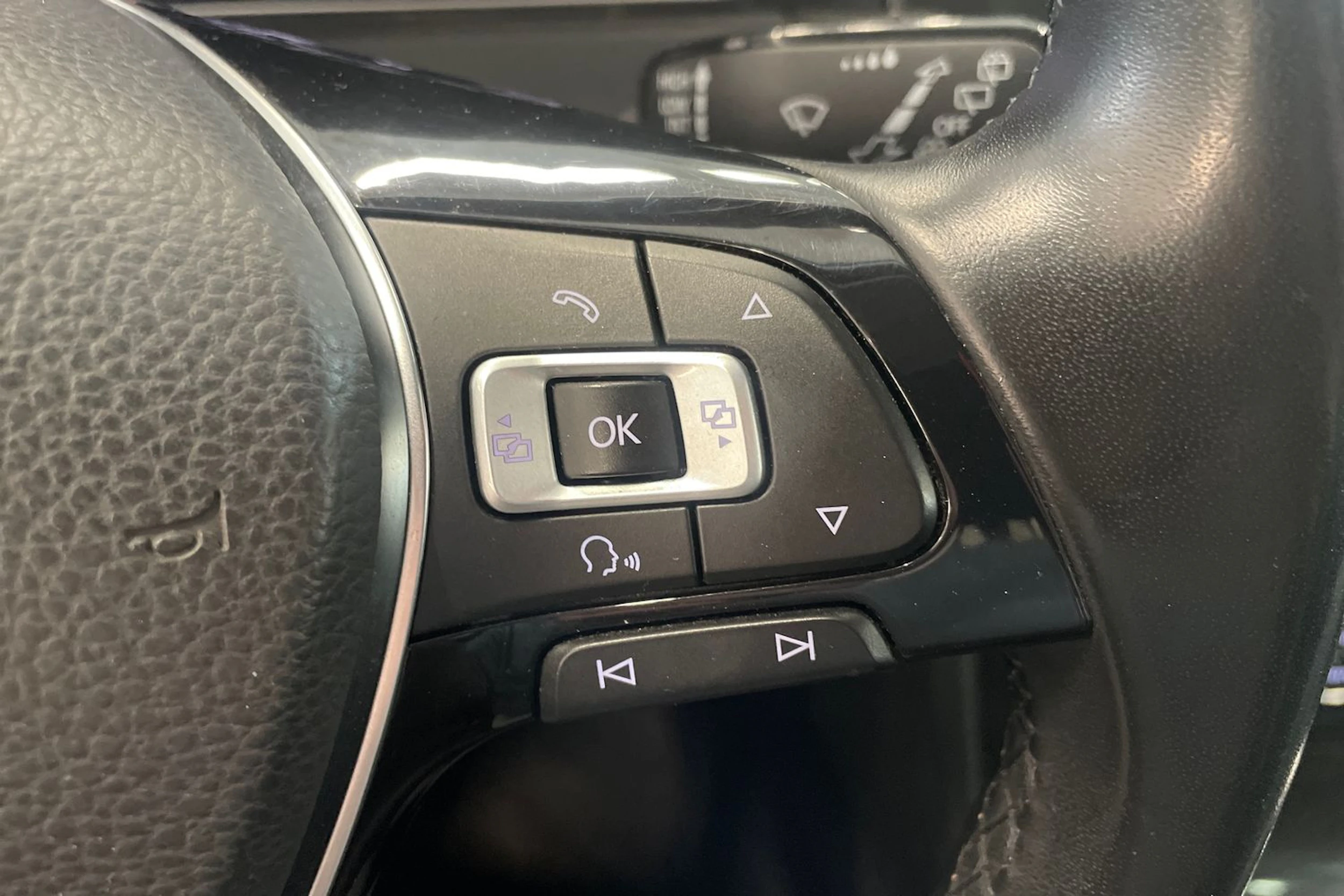 punainen Volkswagen Golf 2018 kuva 17.