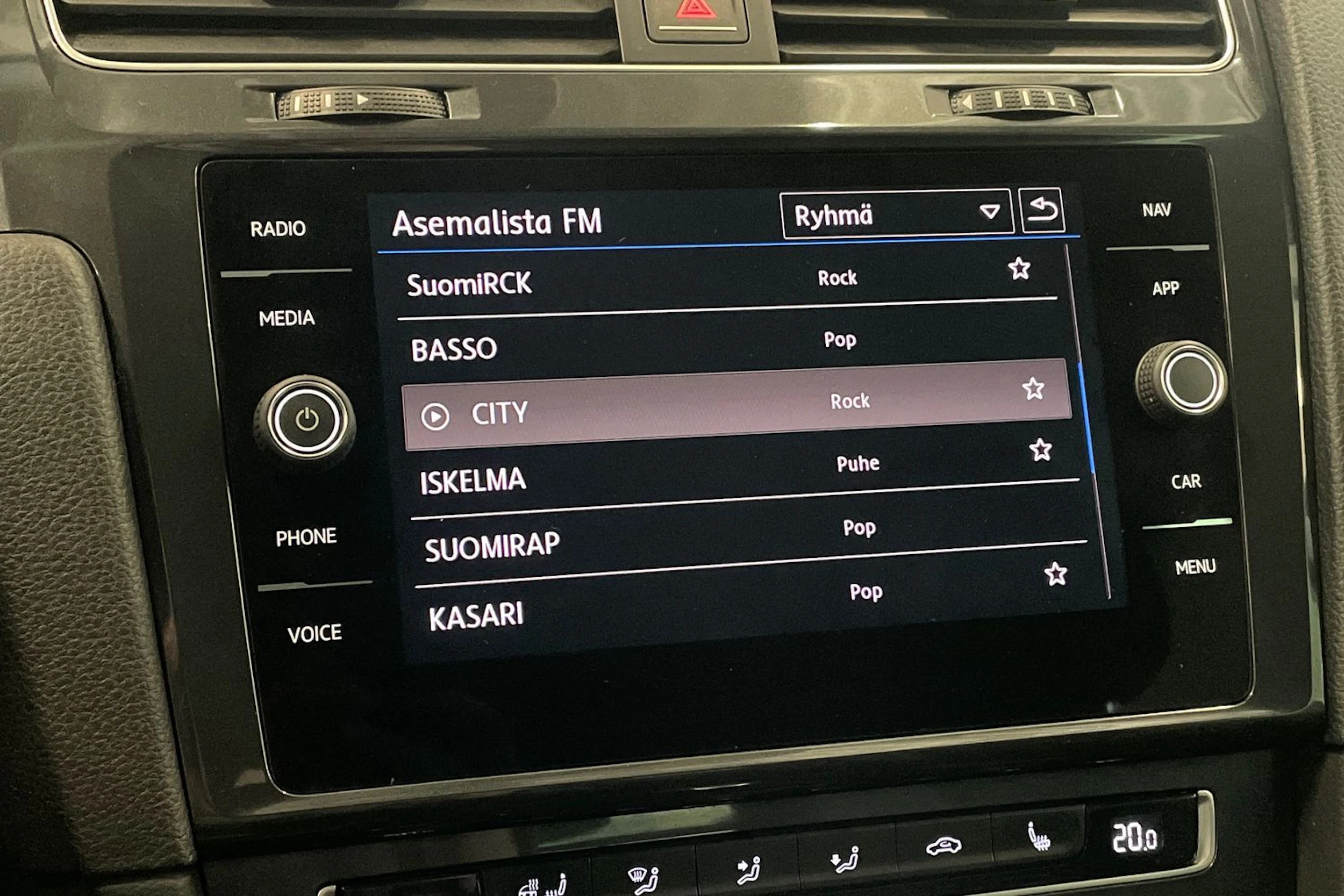 punainen Volkswagen Golf 2018 kuva 21.