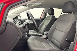 punainen Volkswagen Golf 2018 kuva 11.