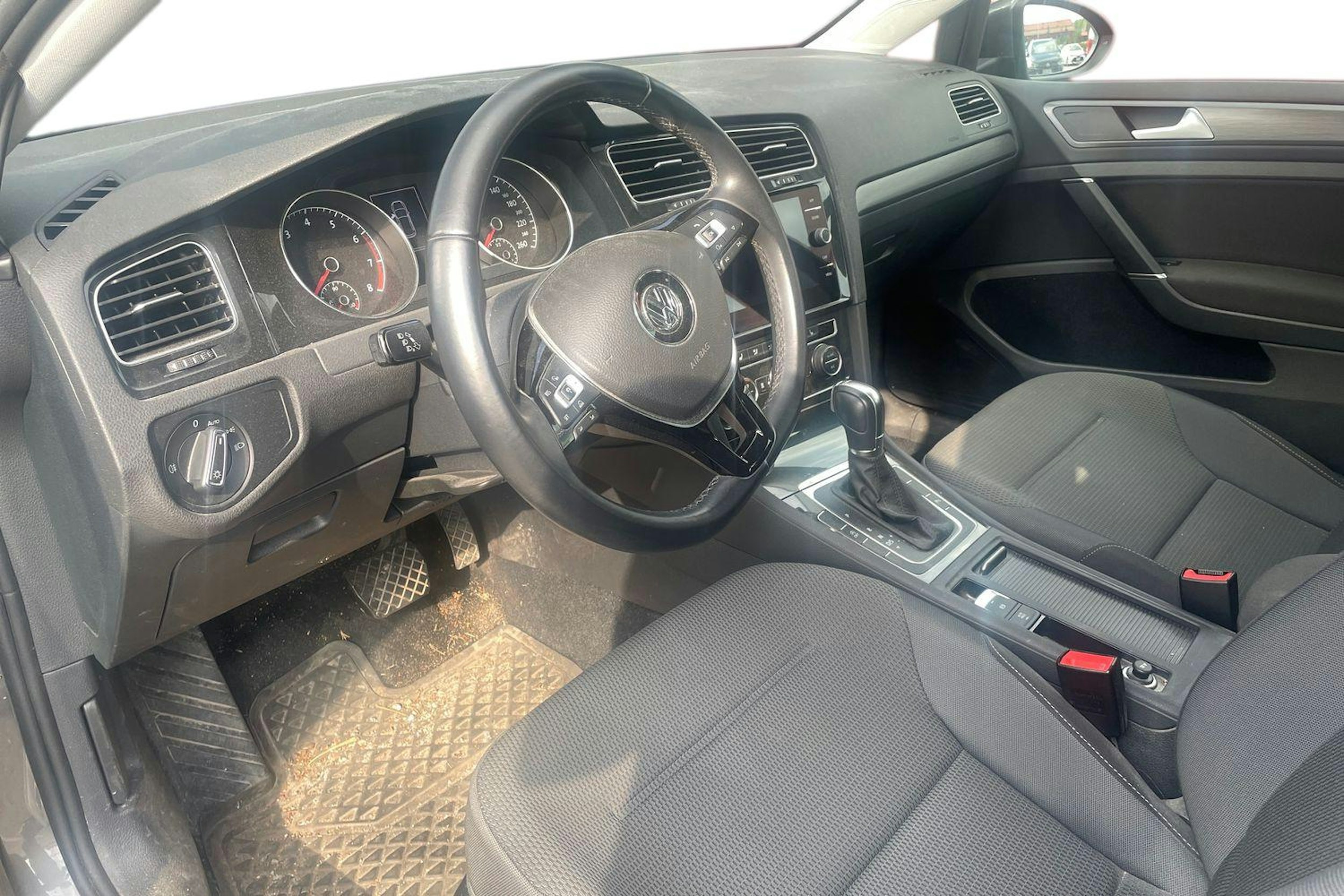 harmaa Volkswagen Golf 2018 kuva 3.