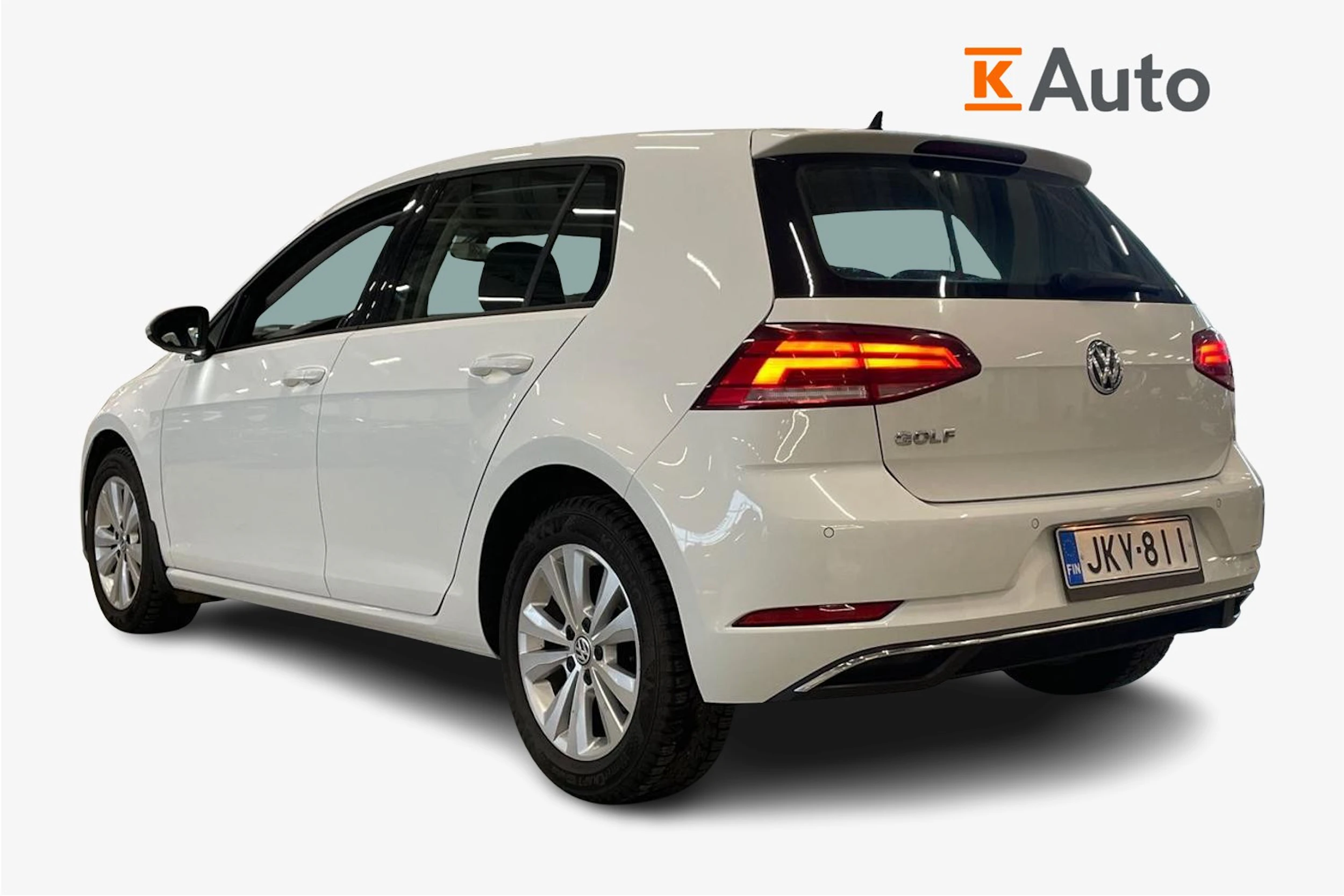 valkoinen Volkswagen Golf 2018 kuva 3.