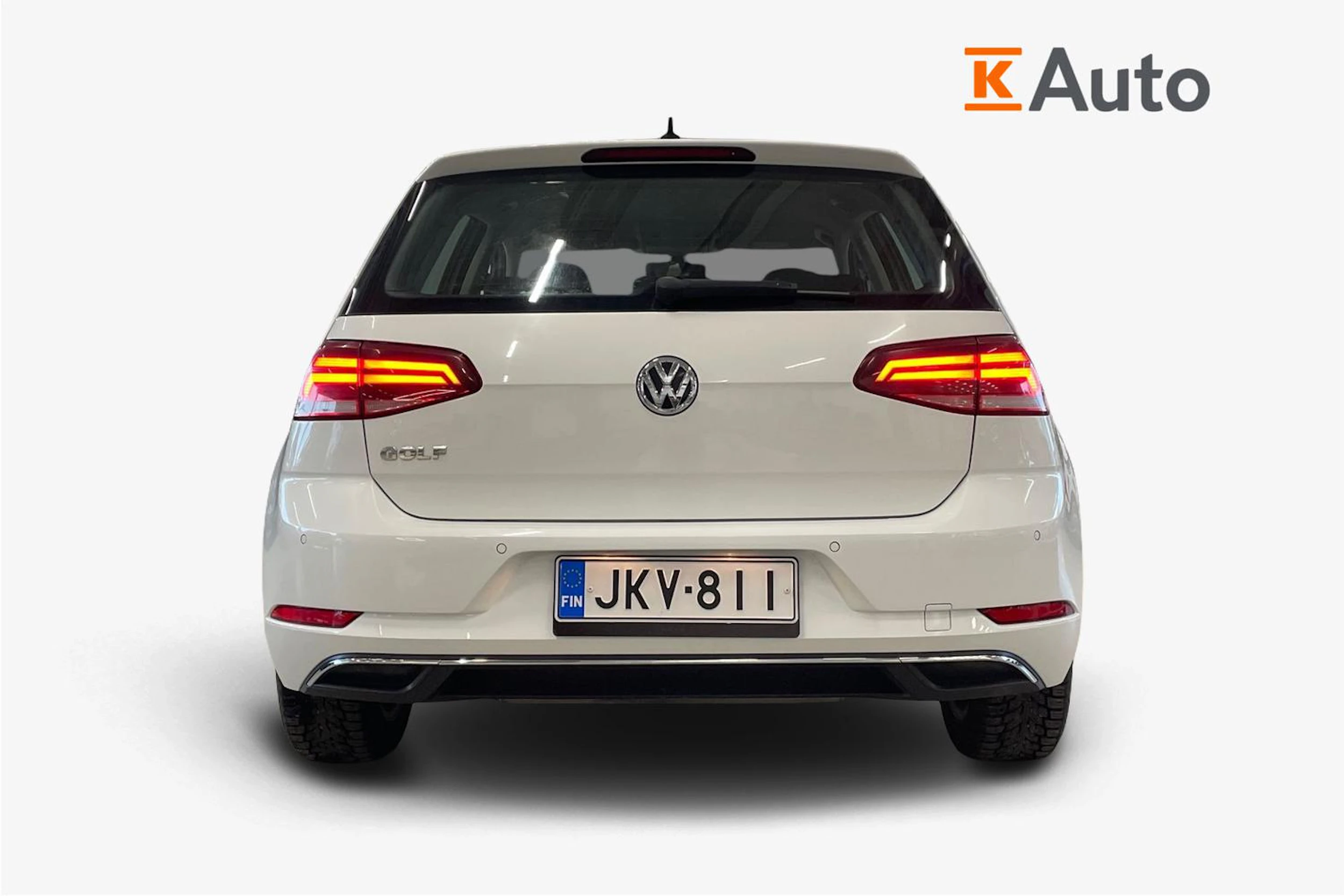 valkoinen Volkswagen Golf 2018 kuva 4.
