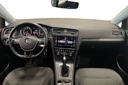 valkoinen Volkswagen Golf 2018 kuva 9.