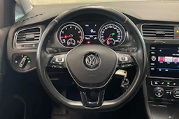 valkoinen Volkswagen Golf 2018 kuva 16.