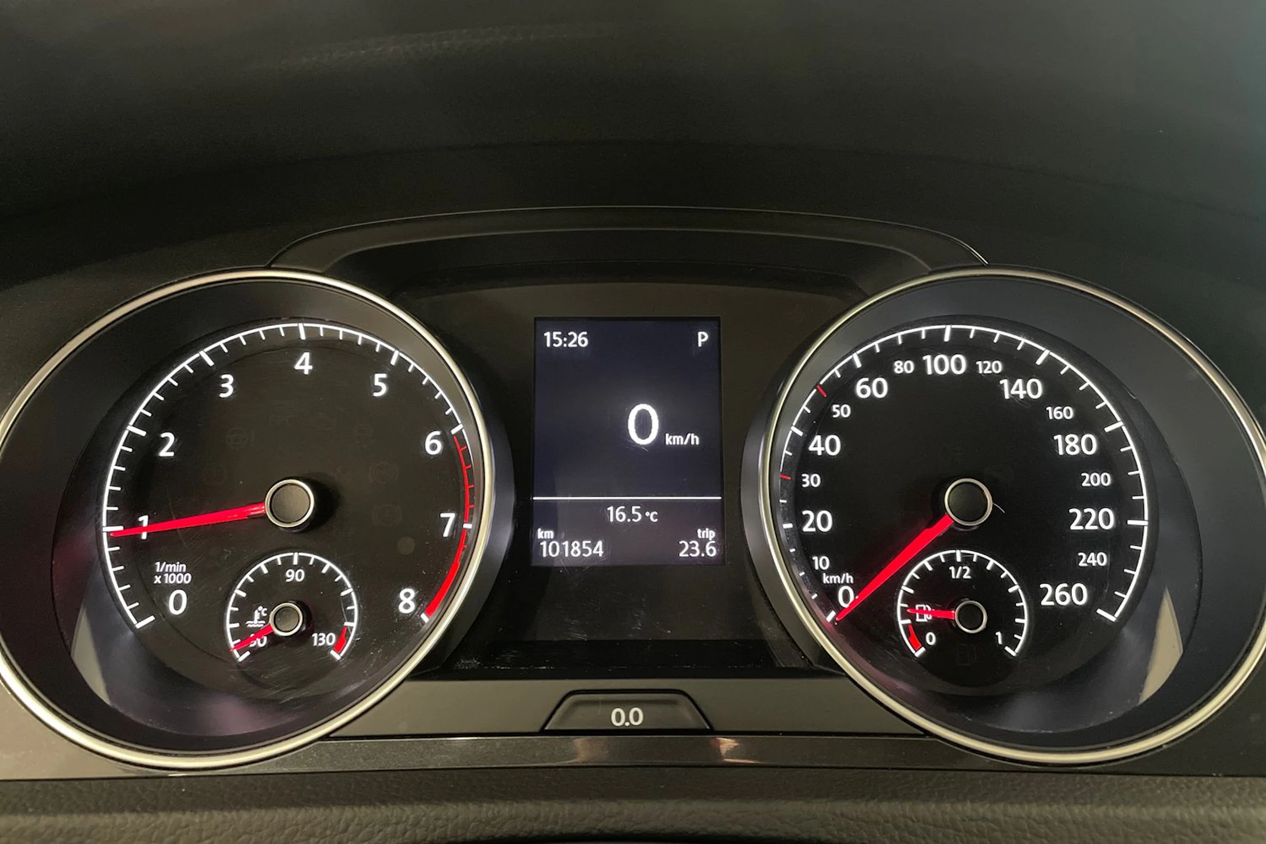 valkoinen Volkswagen Golf 2018 kuva 20.