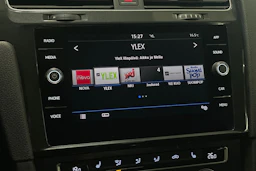 valkoinen Volkswagen Golf 2018 kuva 21.