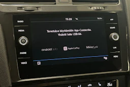 valkoinen Volkswagen Golf 2018 kuva 23.