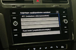 valkoinen Volkswagen Golf 2018 kuva 24.