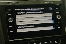 valkoinen Volkswagen Golf 2018 kuva 25.