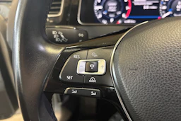 harmaa Volkswagen Golf 2018 kuva 13.