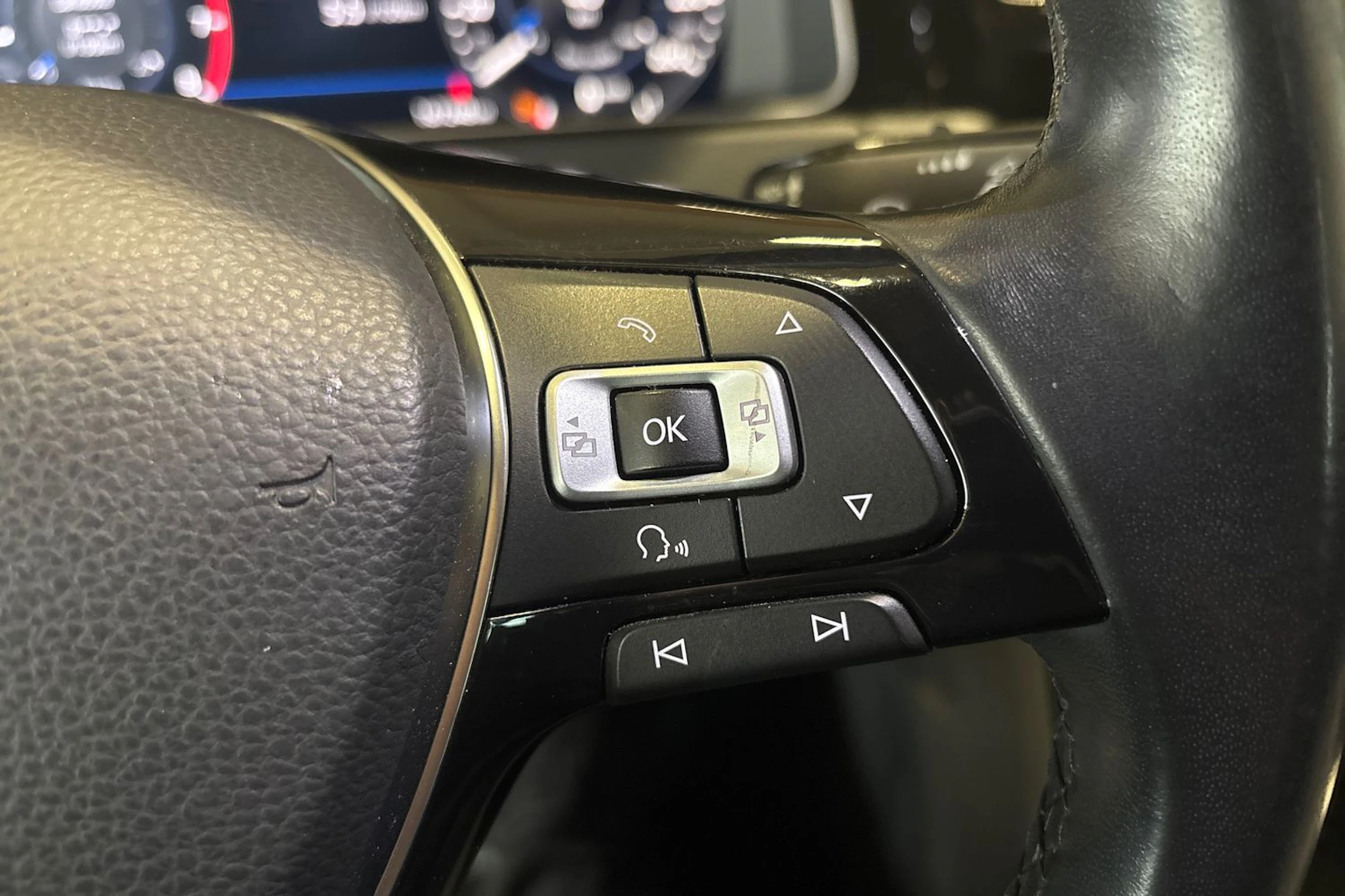 harmaa Volkswagen Golf 2018 kuva 14.