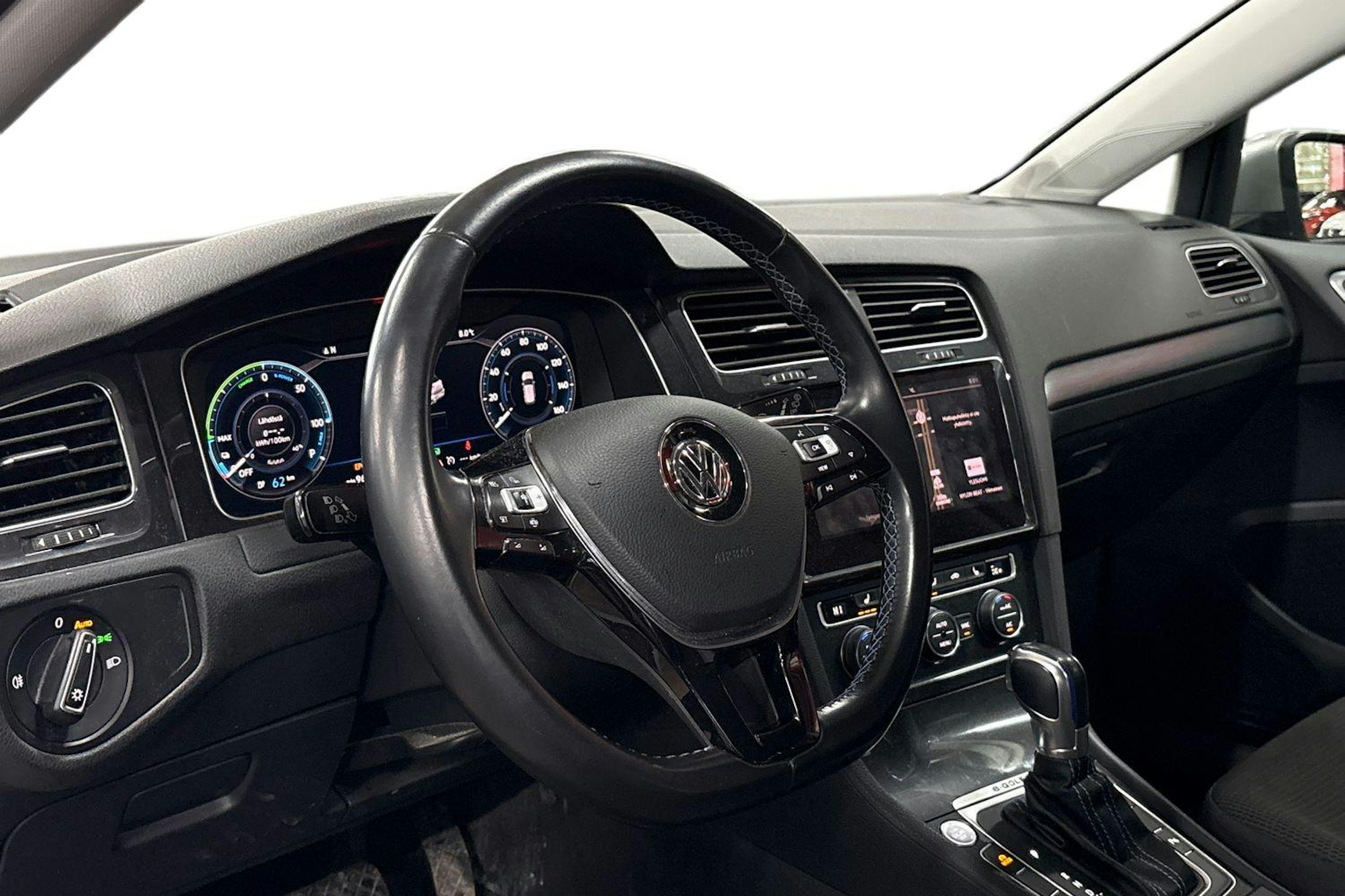 harmaa Volkswagen Golf 2018 kuva 3.