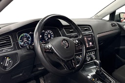 harmaa Volkswagen Golf 2018 kuva 3.